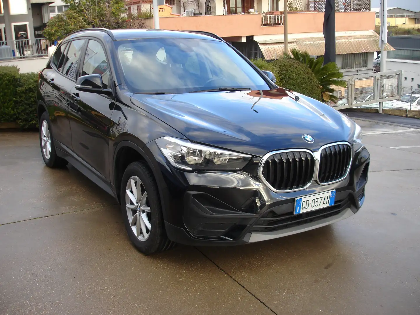 BMW X1 X1 sdrive18d auto Schwarz - 1