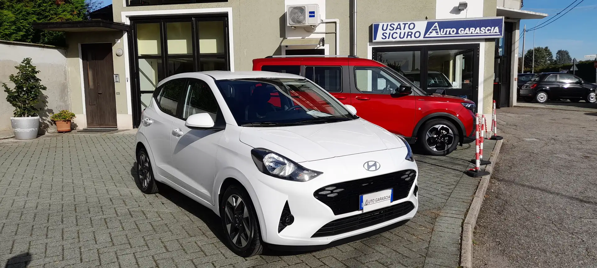 Hyundai i10 i10 1.0 mpi Connectline 67cv NEO PATENTATI!! Blanc - 1
