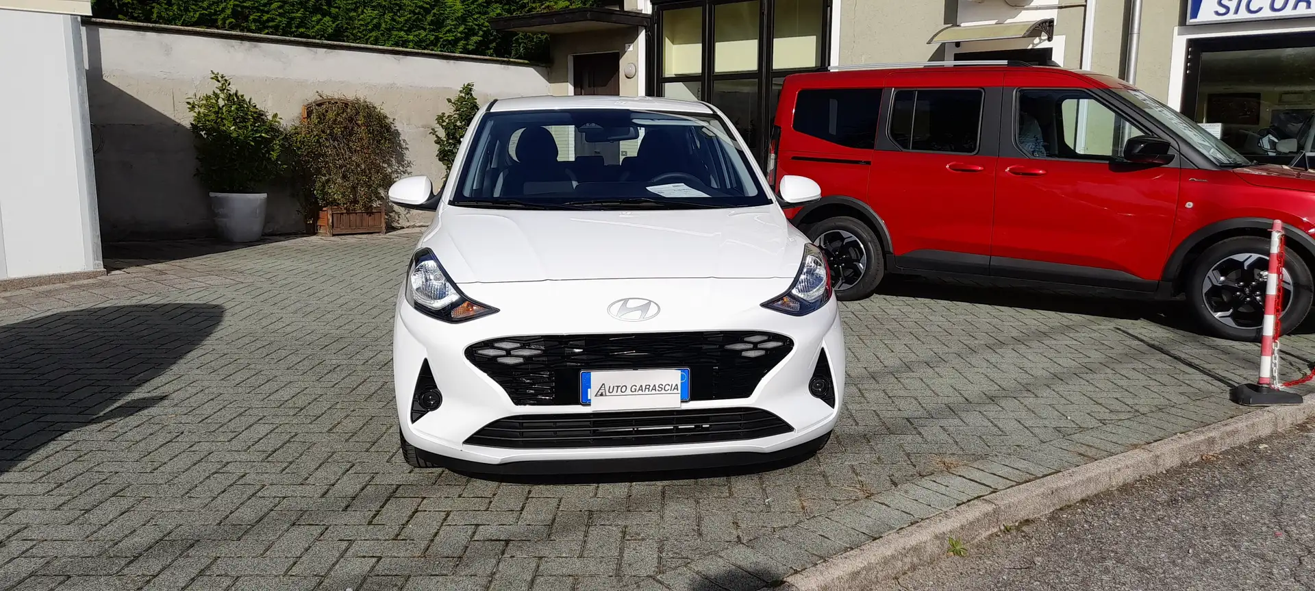 Hyundai i10 i10 1.0 mpi Connectline 67cv NEO PATENTATI!! Blanc - 2