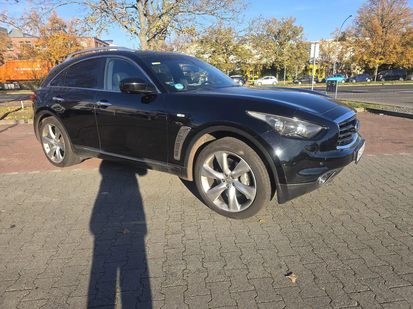 Infiniti FX FX30d AWD Aut. S Schwarz - 1