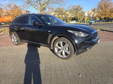 FX30d AWD Aut. S
