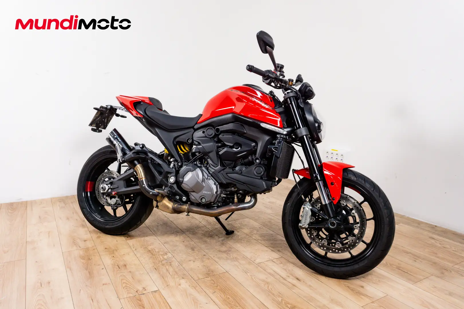 Ducati Monster 937 - 2