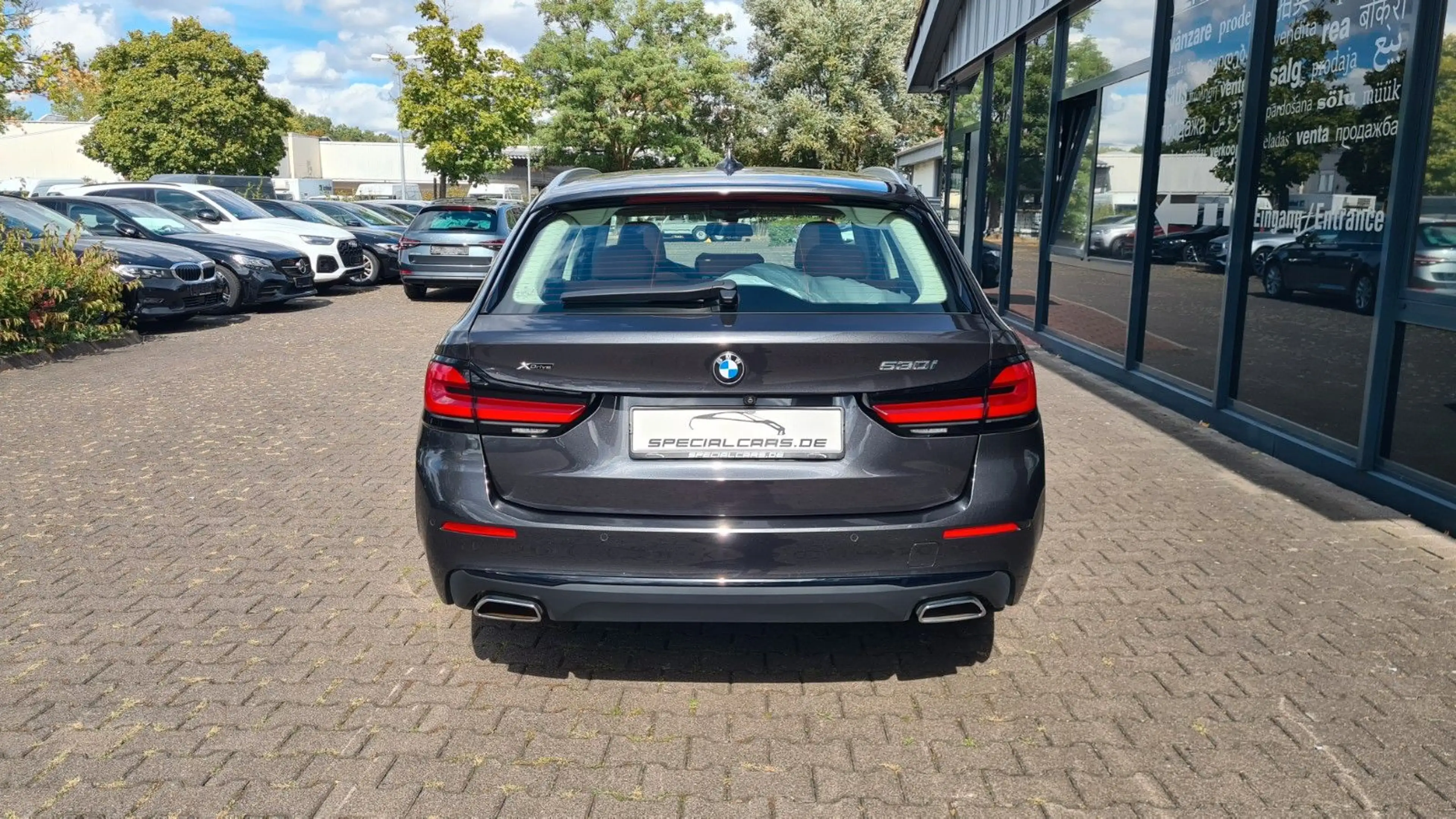 BMW 530 i xDrive Touring - PANO - SpSitze - CAM - — photo 6