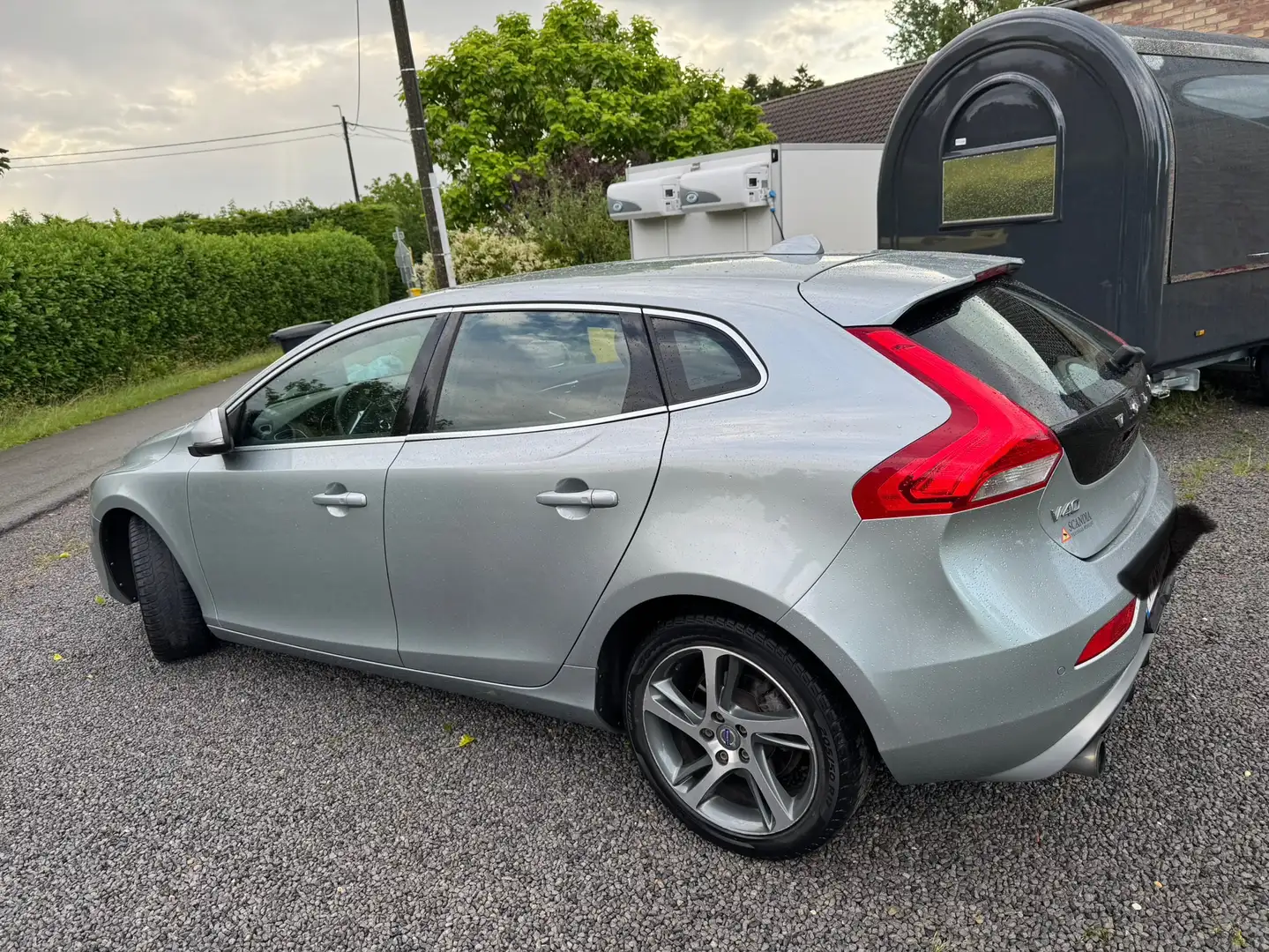 Volvo V40 V40 1.5 T2 Eco R-Design Geartronic Zilver - 2