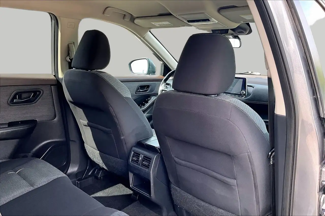 Nissan Rogue fotografie Nissan Rogue