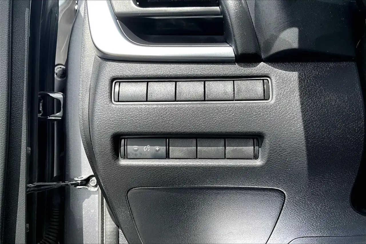 Nissan Rogue fotografie Nissan Rogue