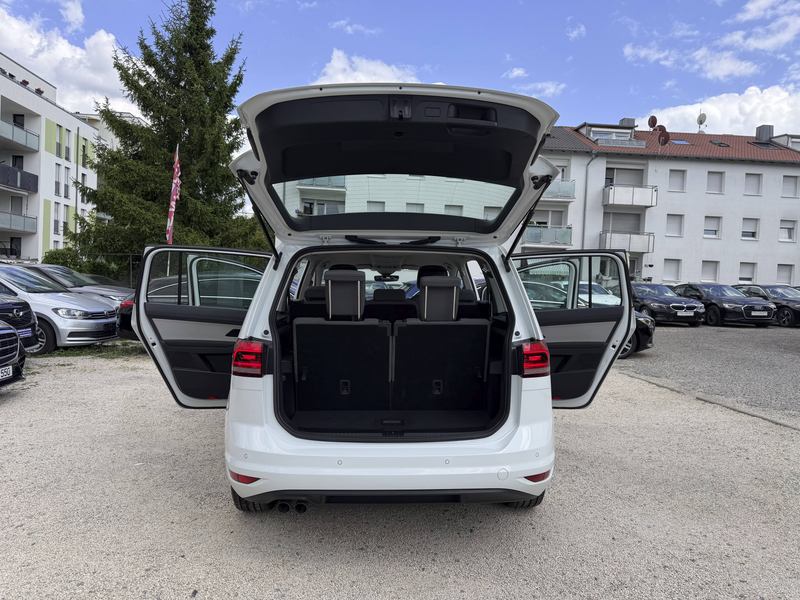Volkswagen Touran Touran 2.0 TDI DSG Comfortline 7-SITZER+ACC+LED+AHK+NAVI — photo 10