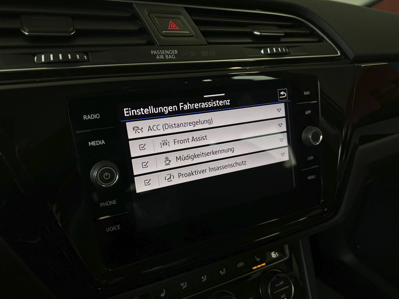 Volkswagen Touran Touran 2.0 TDI DSG Comfortline 7-SITZER+ACC+LED+AHK+NAVI — photo 15