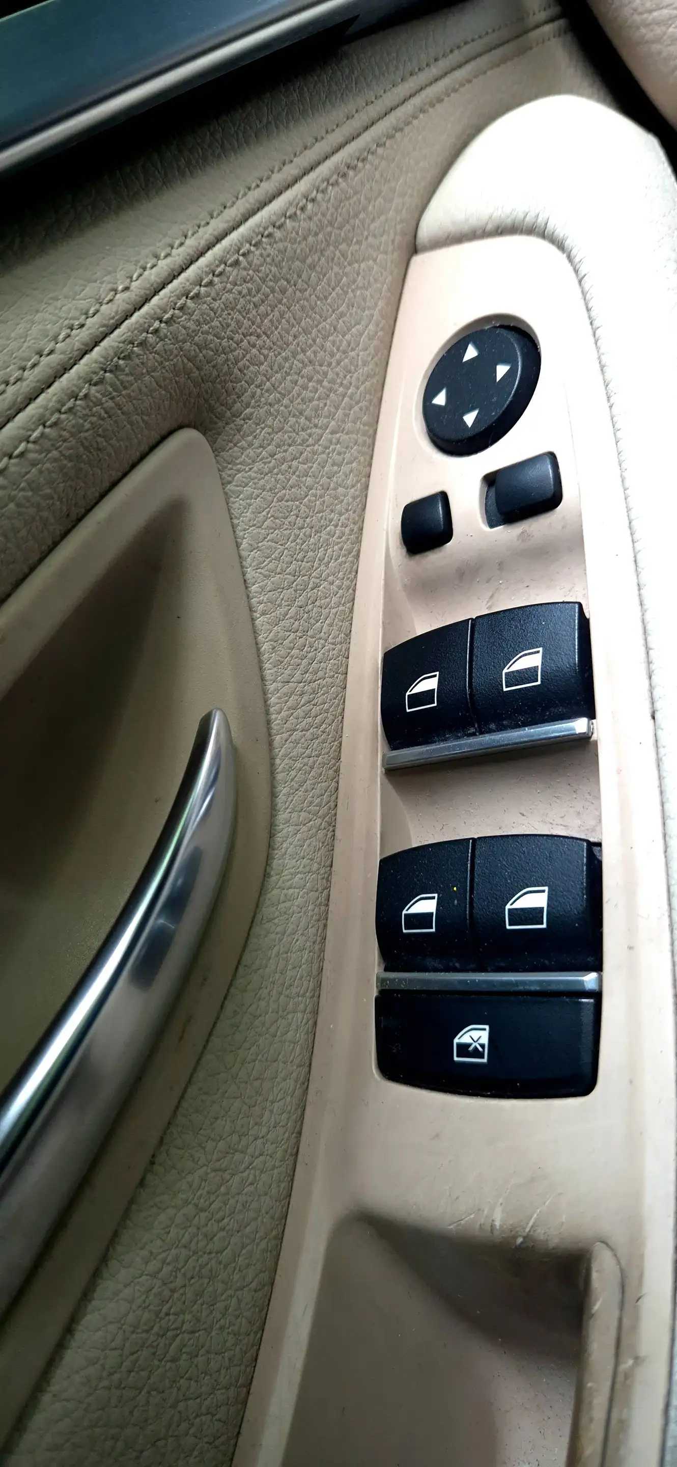 BMW 518 518 dA      EURO 6b  FULL OPTION    CT ET CAR PASS   GARANTIE 12 MOIS PRET A IMMATRICULATION — photo 7