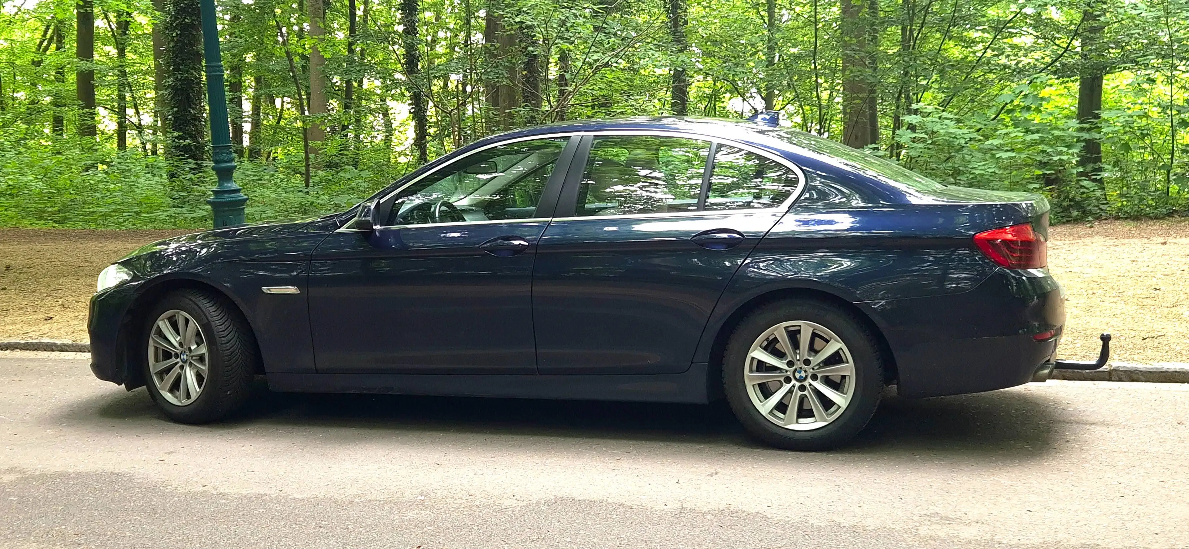 BMW 518 518 dA      EURO 6b  FULL OPTION    CT ET CAR PASS   GARANTIE 12 MOIS PRET A IMMATRICULATION — photo 3