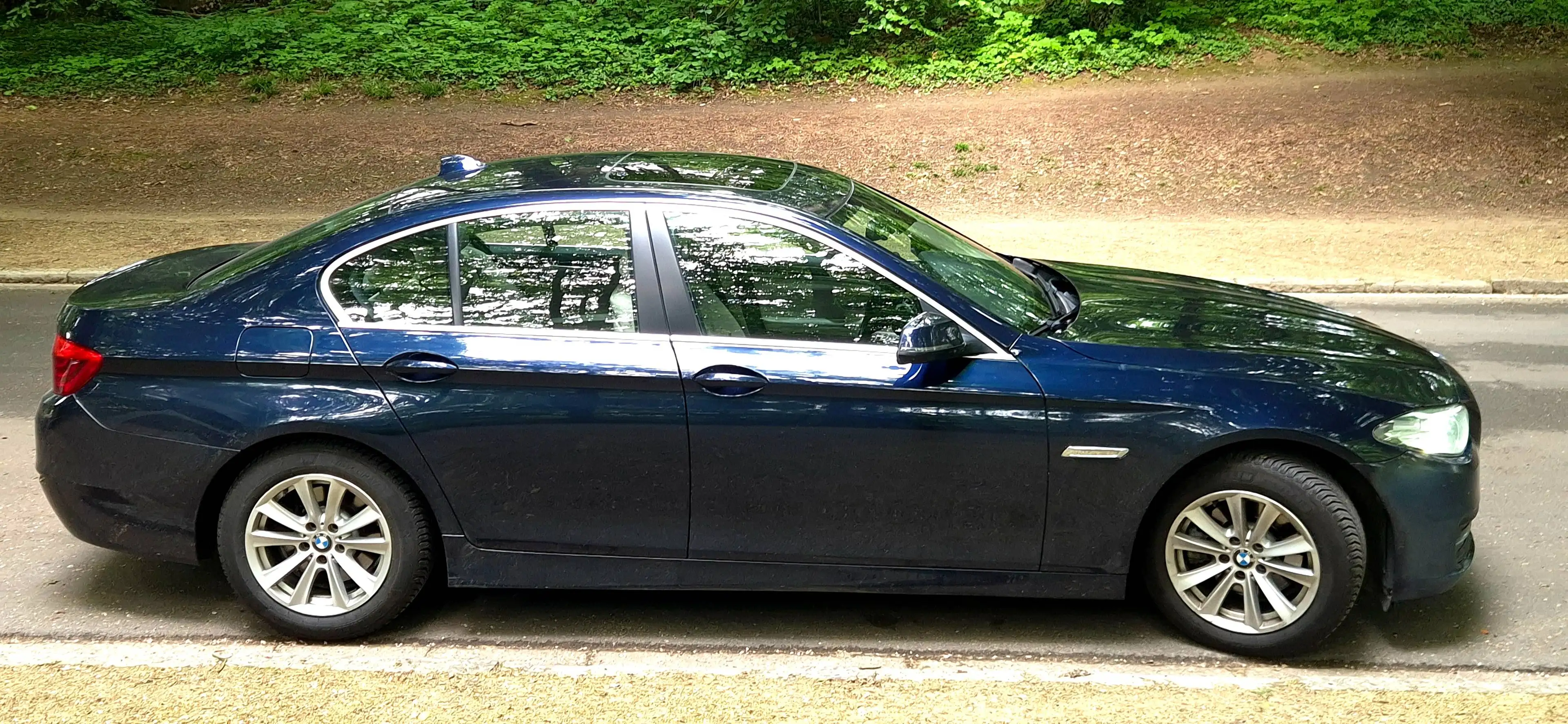 BMW 518 518 dA      EURO 6b  FULL OPTION    CT ET CAR PASS   GARANTIE 12 MOIS PRET A IMMATRICULATION — photo 11