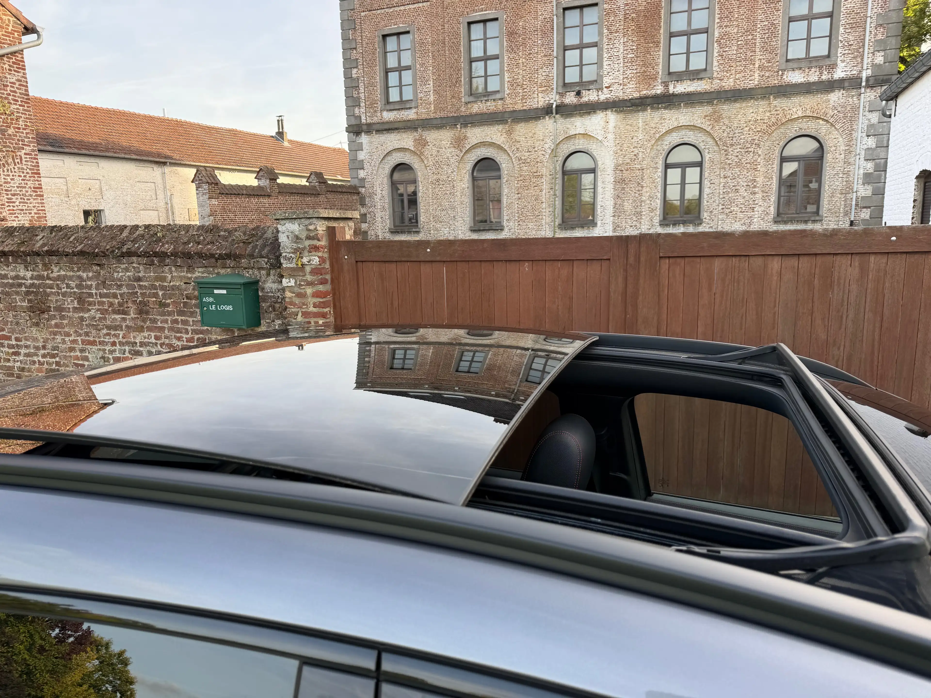 Mercedes-Benz EQA 250 AMG Line *PANO || HUD || ATELAGE || TVA || LED PACK* — photo 8