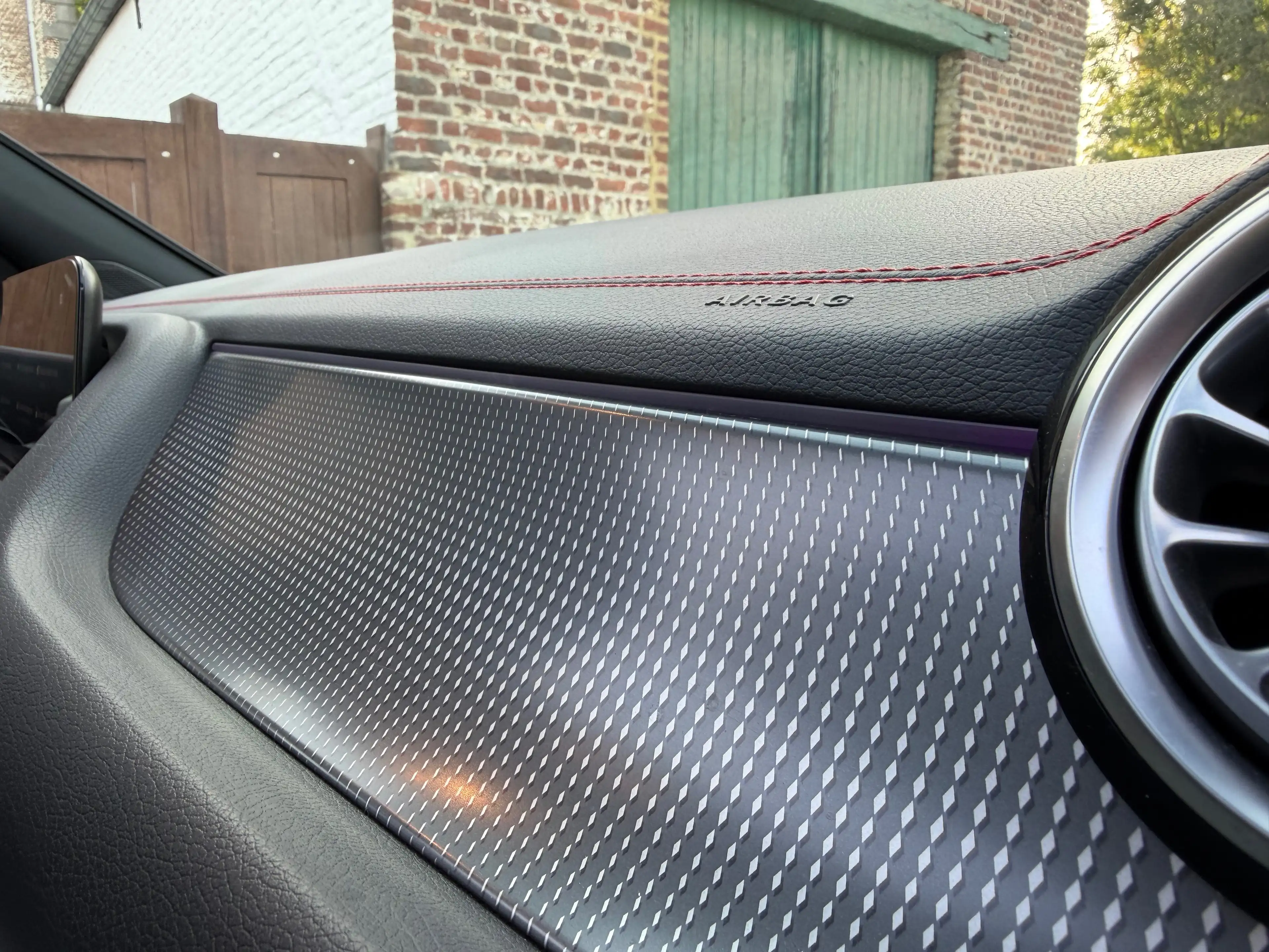 Mercedes-Benz EQA 250 AMG Line *PANO || HUD || ATELAGE || TVA || LED PACK* — photo 11