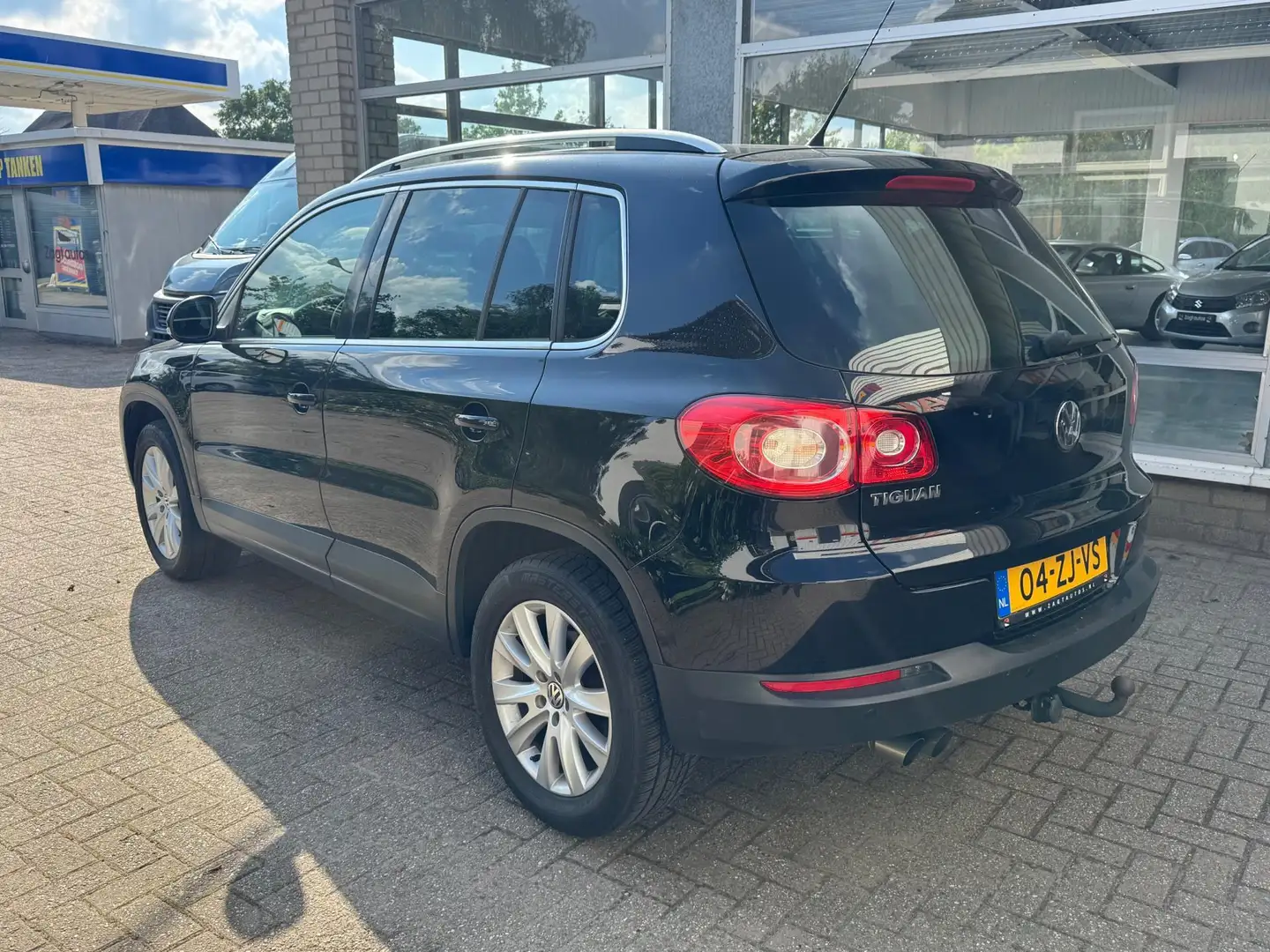 Volkswagen Tiguan 1.4 TSI Sport&Style 4Motion Zwart - 2