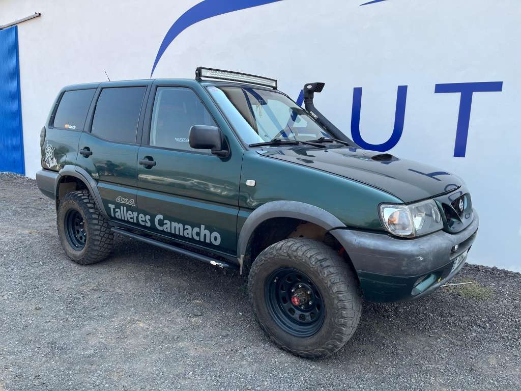 Nissan Terrano 2.7 TDi Sport Plus - foto 1