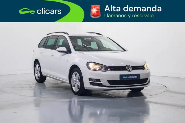 Volkswagen Golf view 3