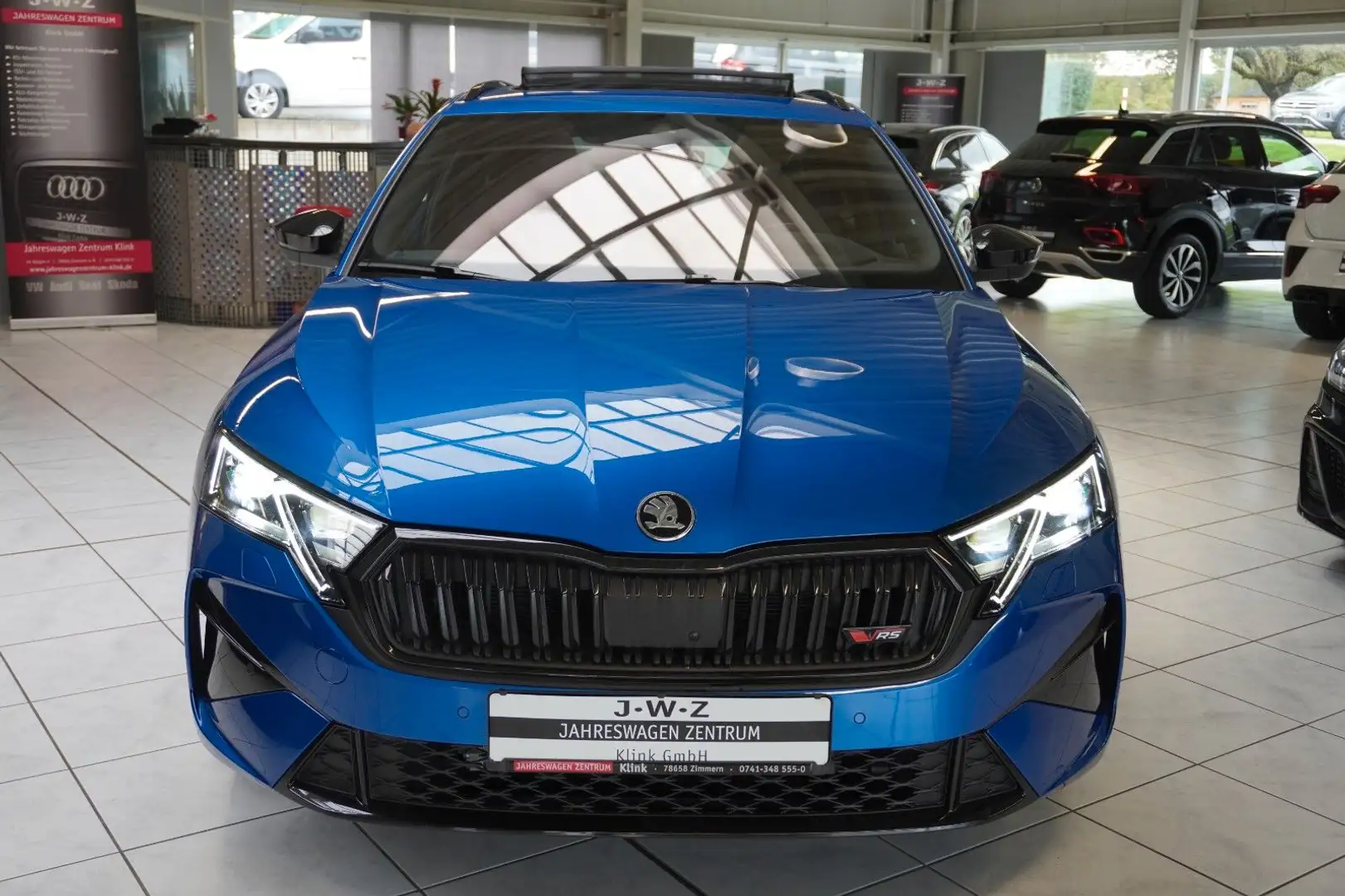 Skoda Octavia Kombi RS 2.0 TSI DSG*AHK*PANO*HEADUP*360 Blauw - 2