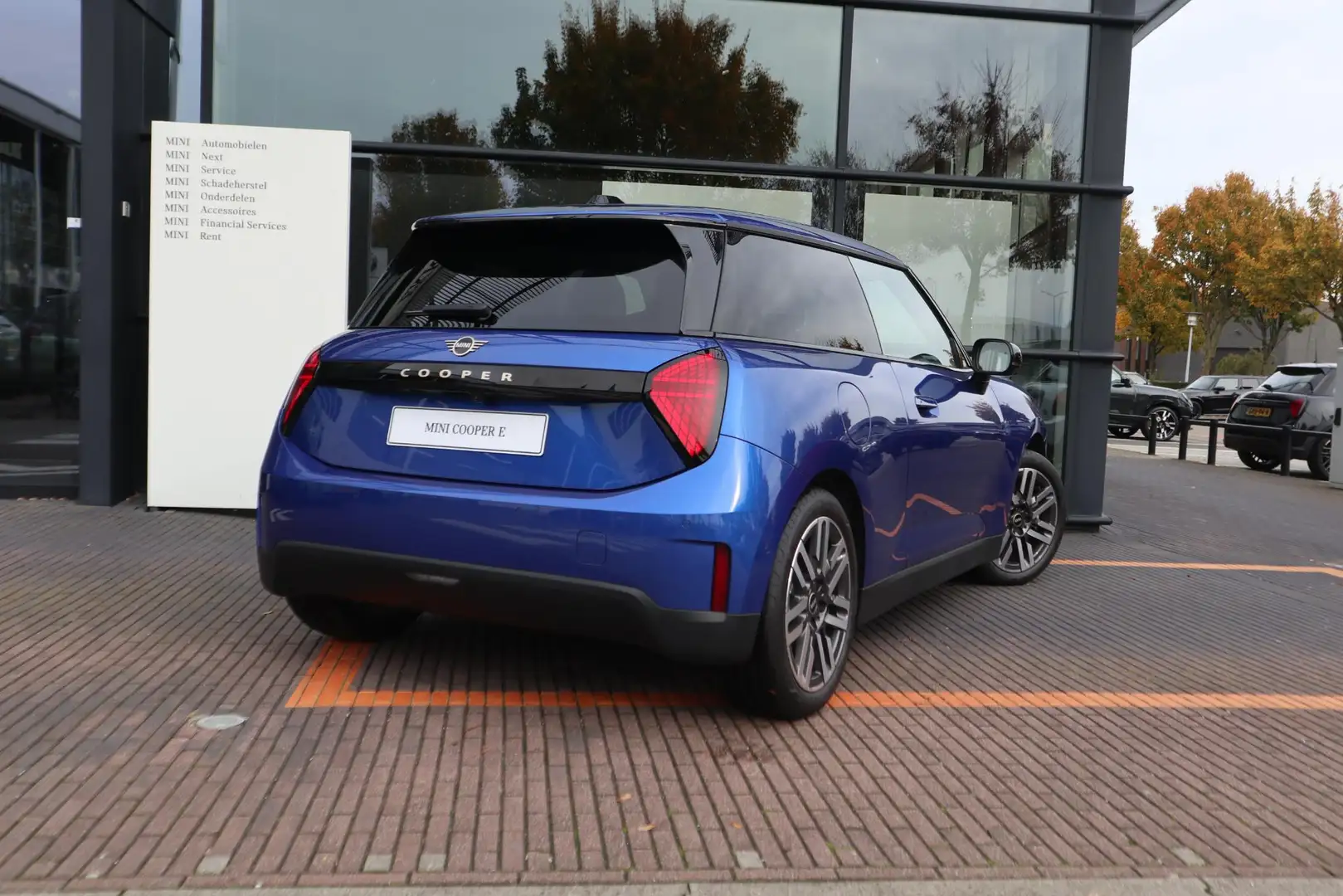 MINI Cooper Cabrio E Classic Trim | Pakket L Fekete - 2