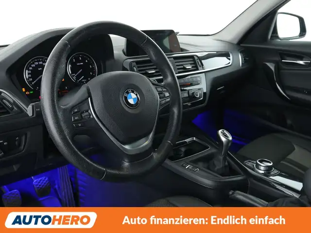 BMW 1 Series view 11