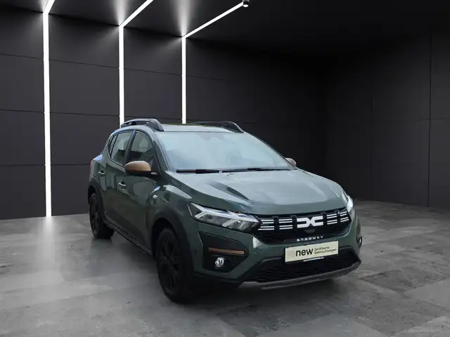 Dacia Sandero view 4