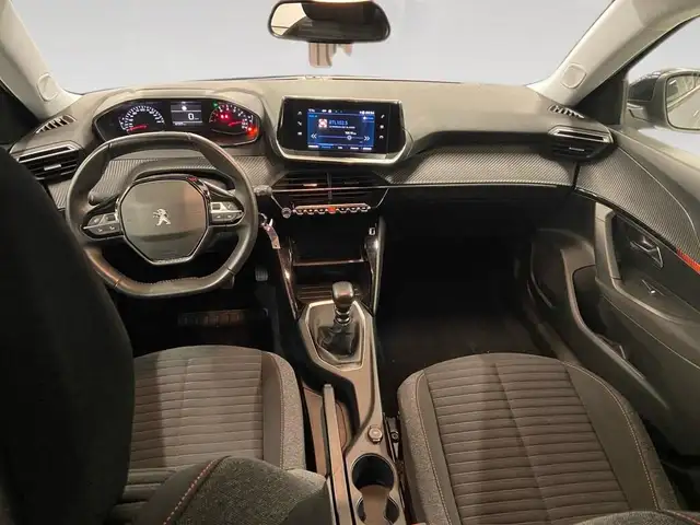 Peugeot 2008 view 6