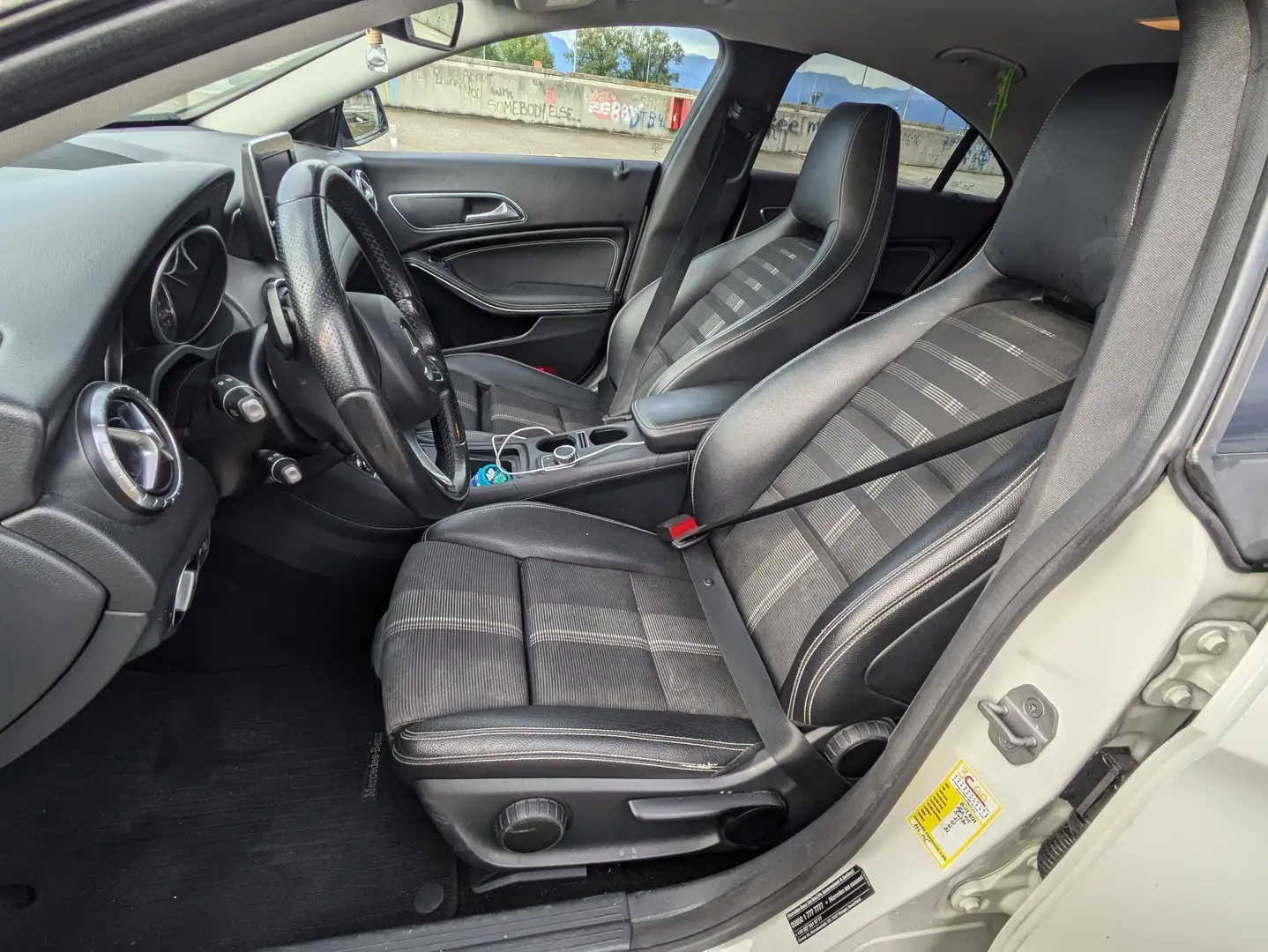 Mercedes-Benz CLA 200 CLA - C117 d Premium auto FL Bianco - 2