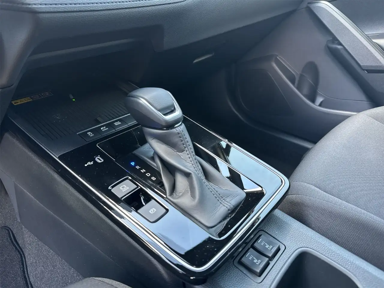 Toyota Corolla Cross 2.0 Hybrid Teamplayer +LED +Smart-Key-System 15