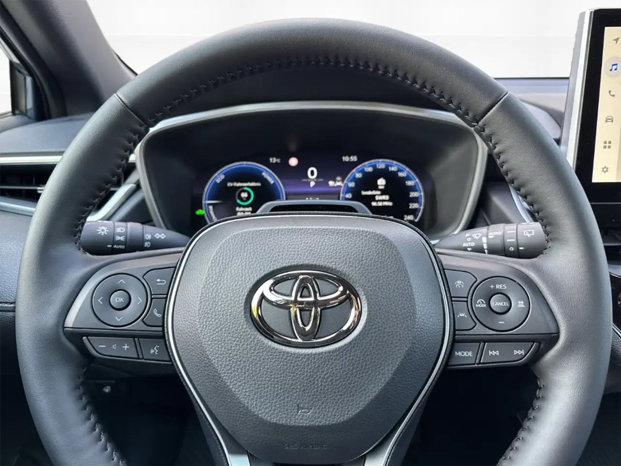 Toyota Corolla Cross 2.0 Hybrid Teamplayer +LED +Smart-Key-System 12