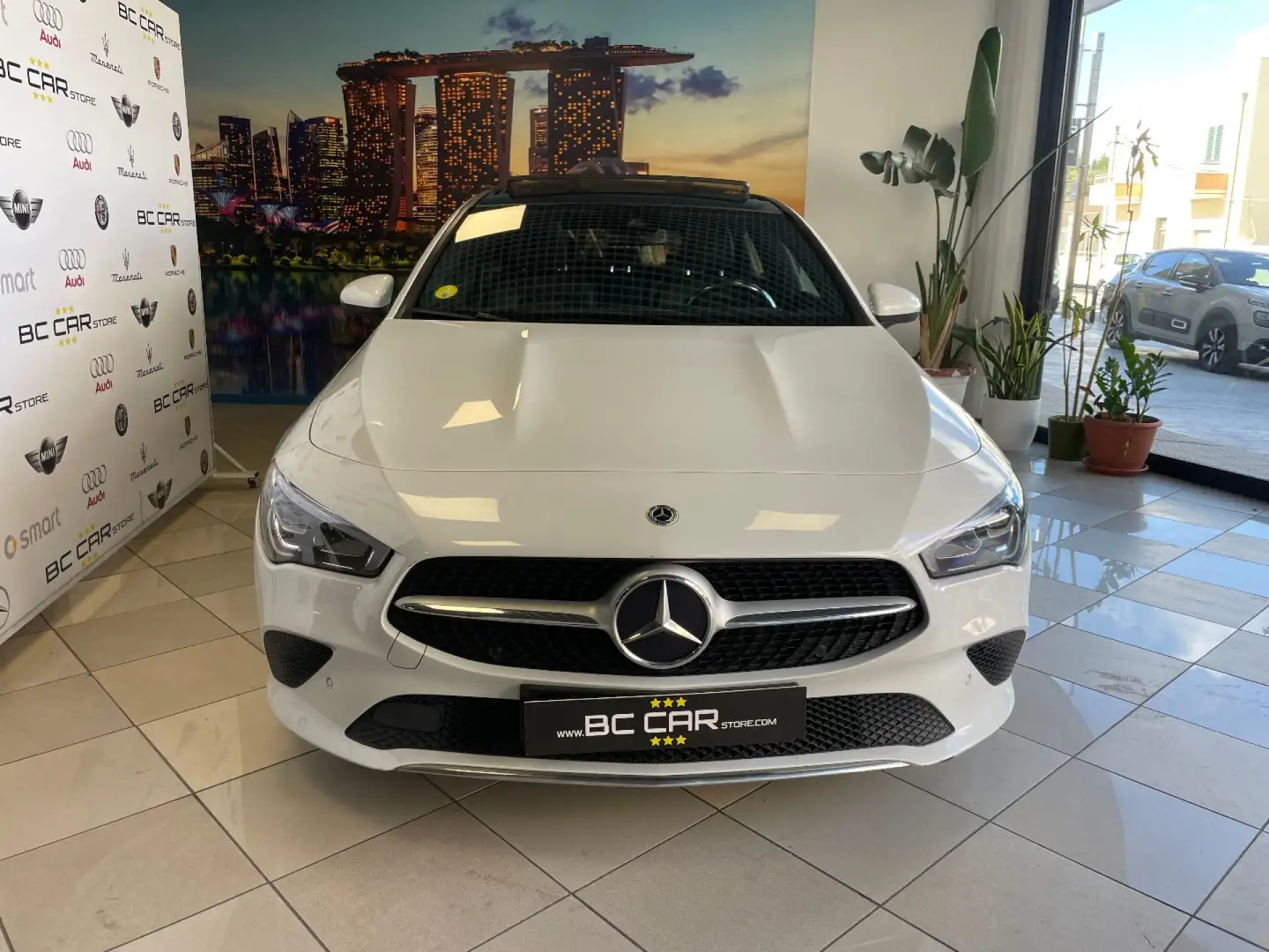Mercedes-Benz CLA 180 d Aut. Shooting Brake *LED*TETTO*PELLE Blanc - 2