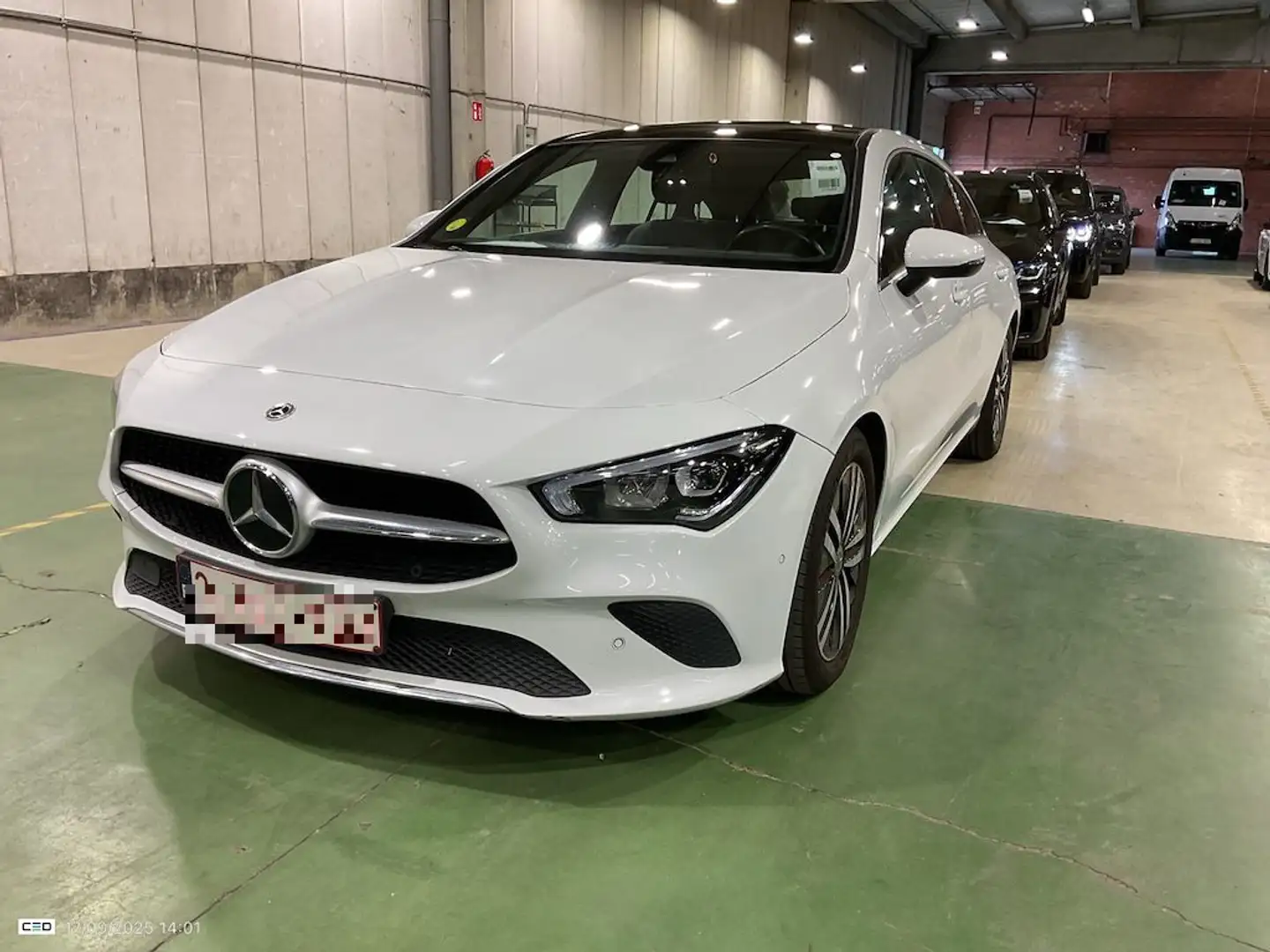 Mercedes-Benz CLA 180 d Aut. Shooting Brake *LED*TETTO*PELLE Bianco - 1