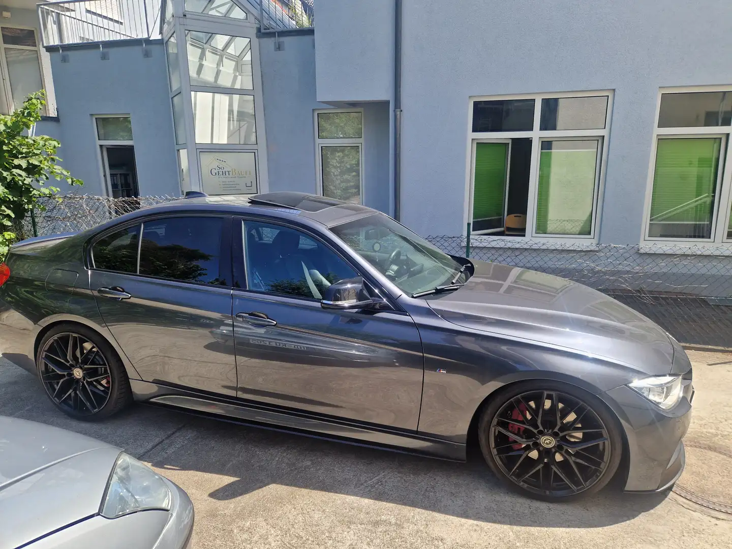 BMW 335 335i xDrive Aut. M PAKET STAGE1 CA 420PS Grau - 2