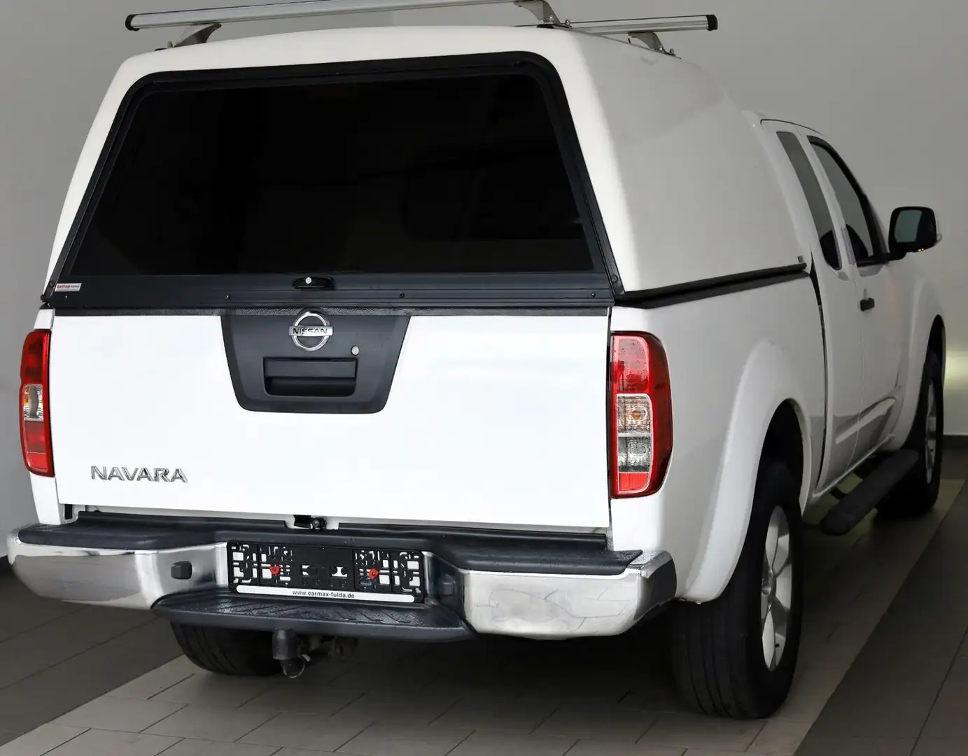 Nissan Navara Pickup King Cab SE 4X4 Hard Box,SH,AHK Weiß - 2