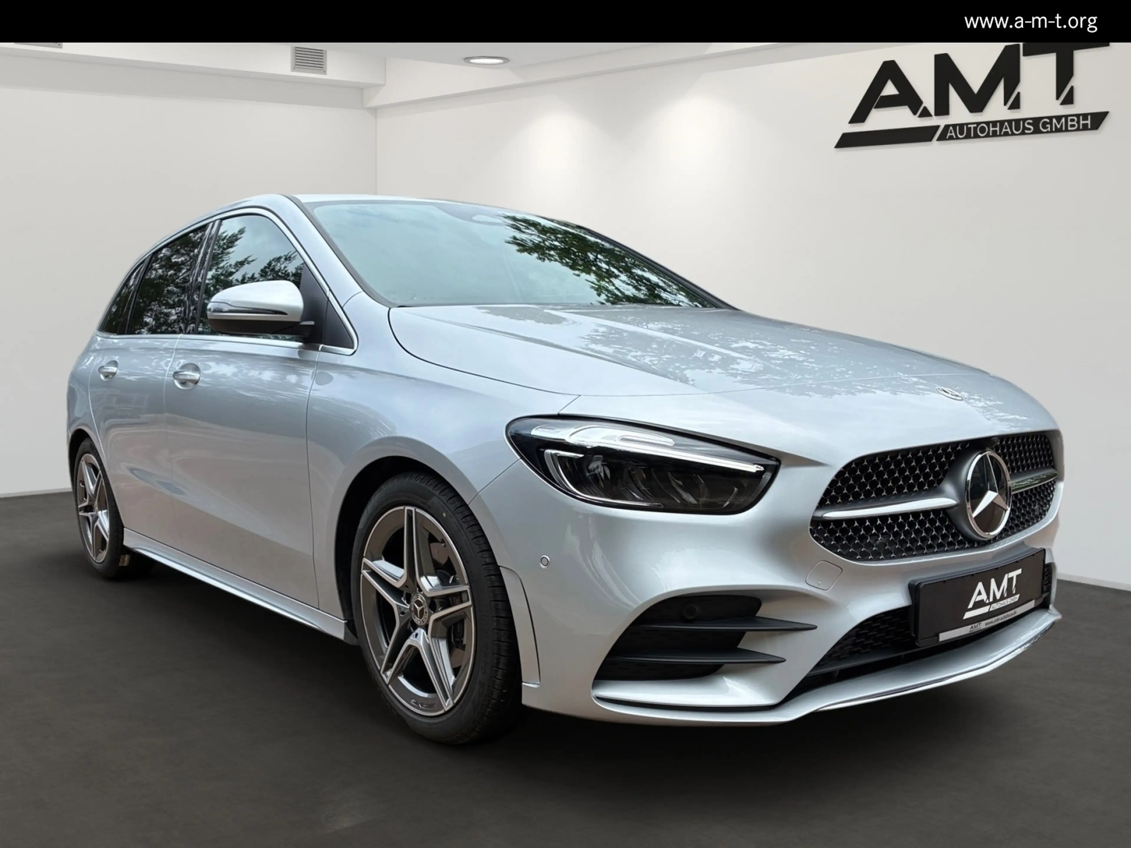 Mercedes-Benz B 200 B 200 AMG Line/Navi/Keyless-Go/Autom./LED/AHK — photo 2