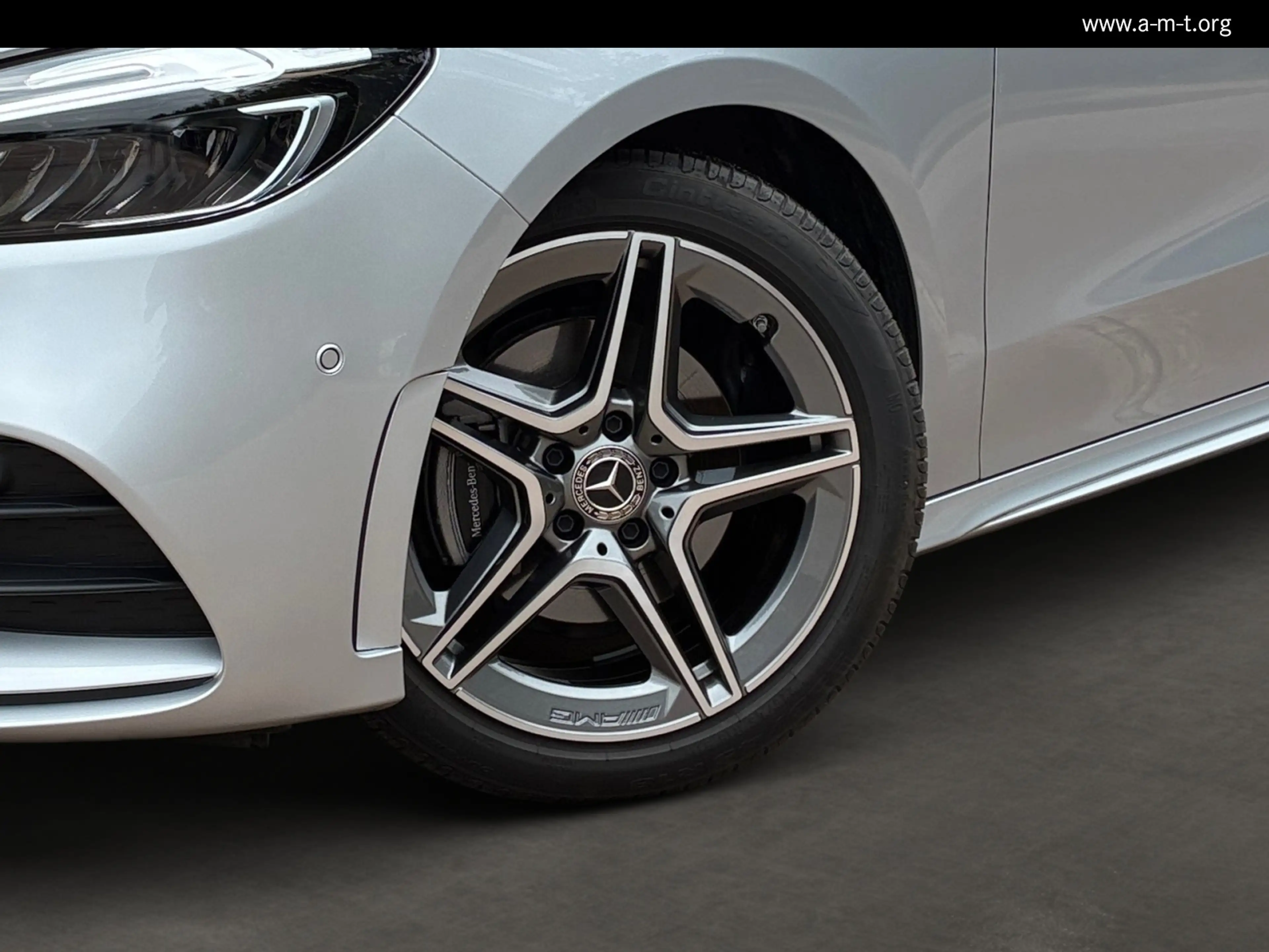 Mercedes-Benz B 200 B 200 AMG Line/Navi/Keyless-Go/Autom./LED/AHK — photo 6