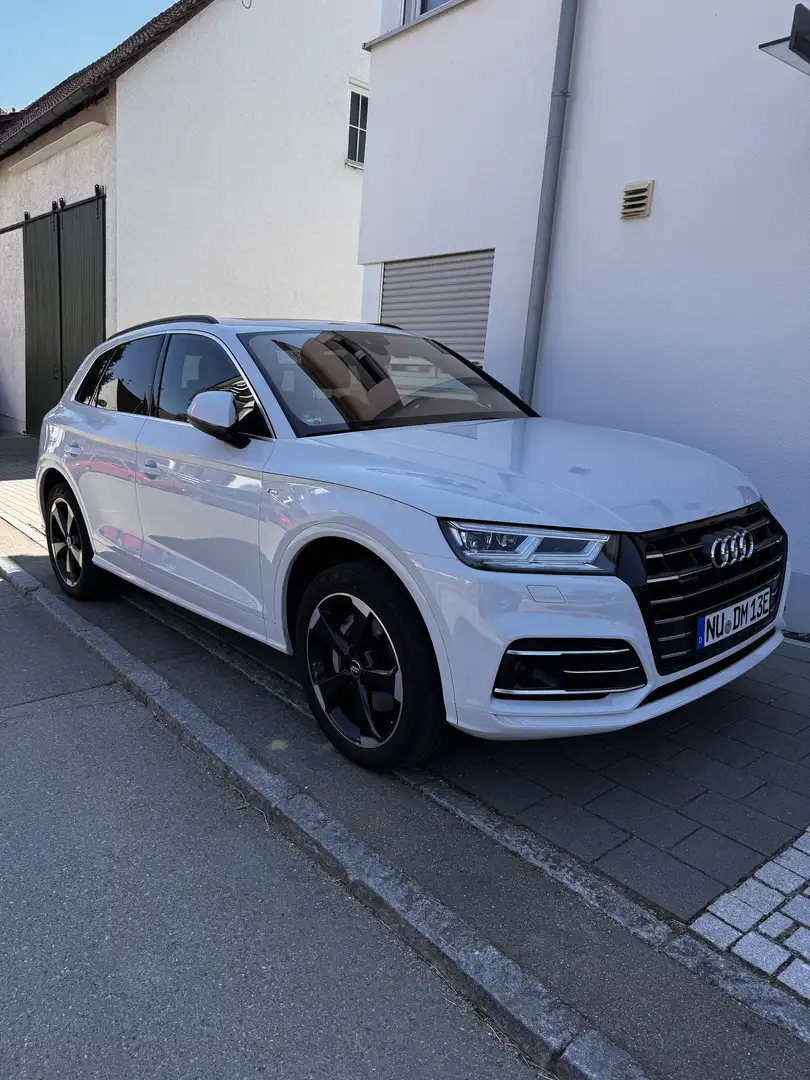 Audi Q5 55 TFSI e quattro S tronic - 1