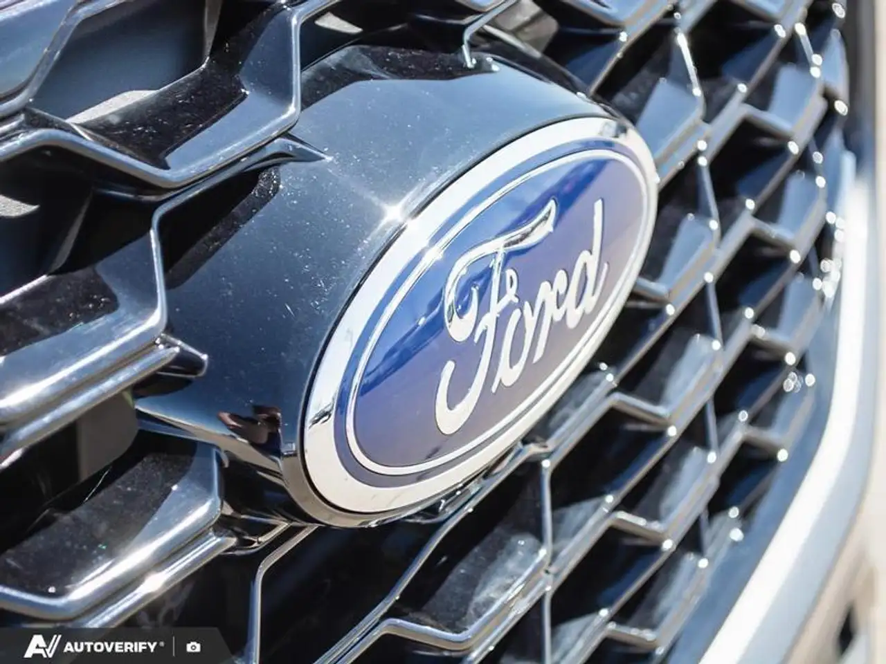 Ford Explorer снимка Ford Explorer
