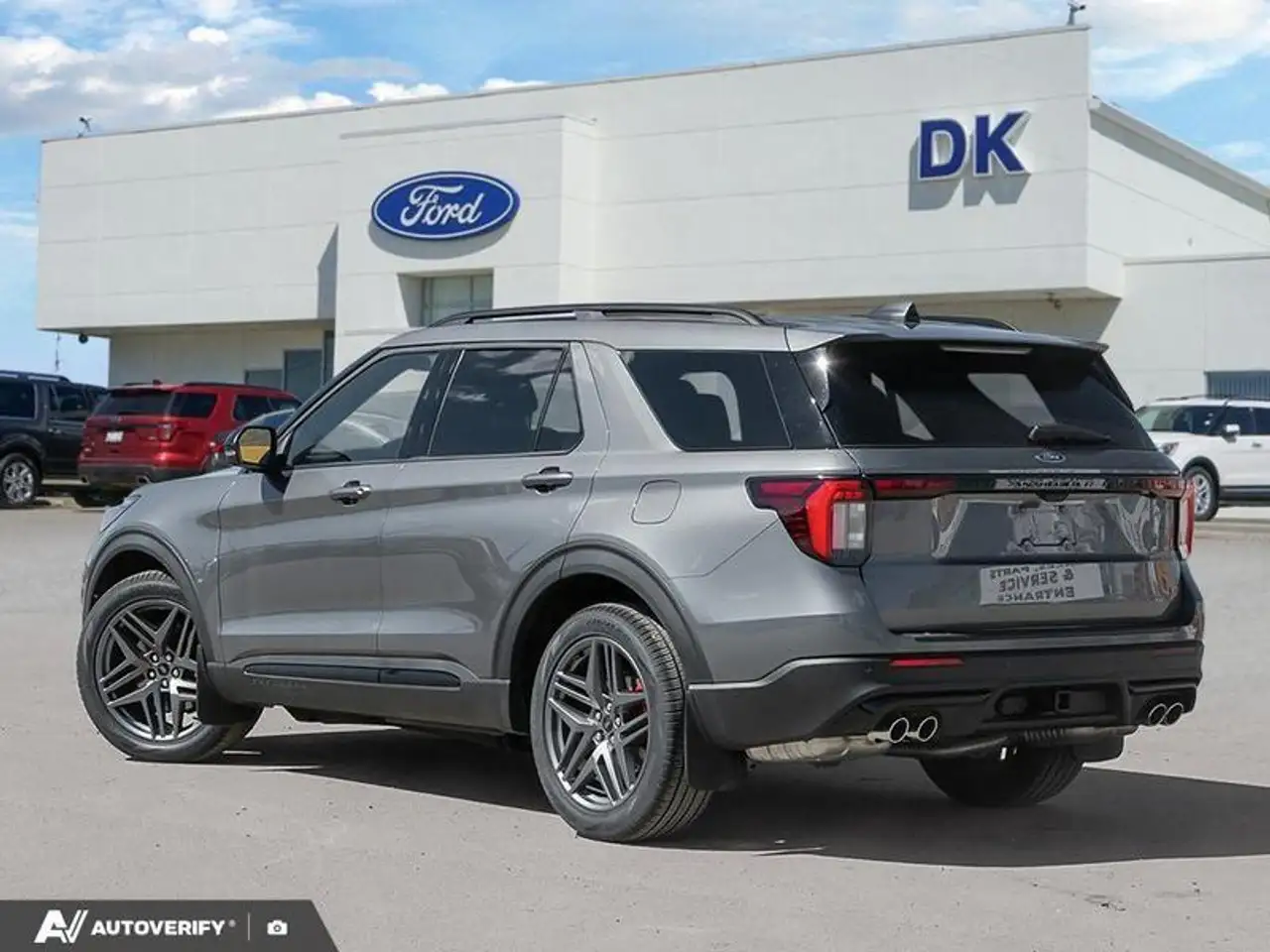 Ford Explorer снимка Ford Explorer