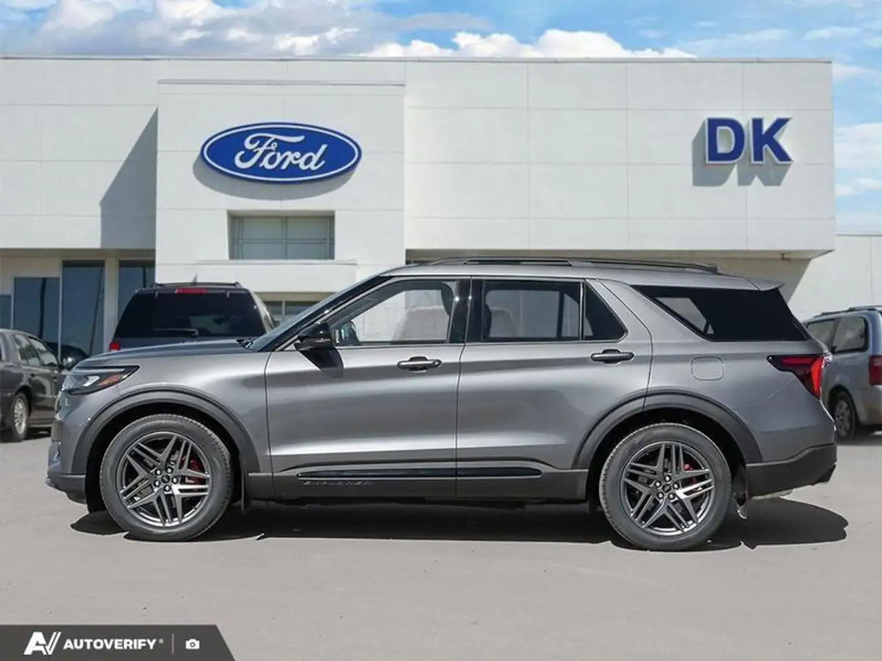 Ford Explorer снимка Ford Explorer