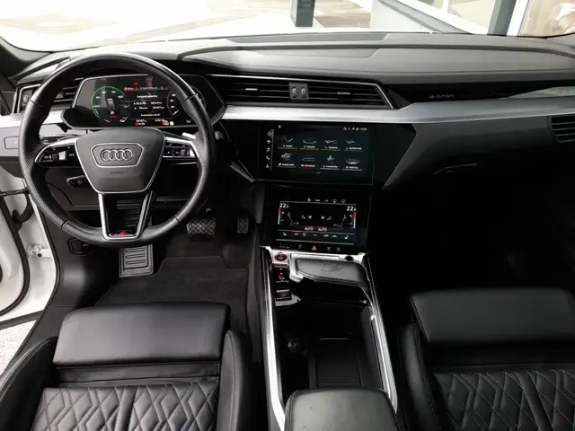 Audi e-tron SB 95 quattro S-LINE *NP: € 123.766.- / 22 ZOLL / SKY / MATRIX-LED / AHV & KAMERA / SPORTSITZE PLUS* Ansicht 3