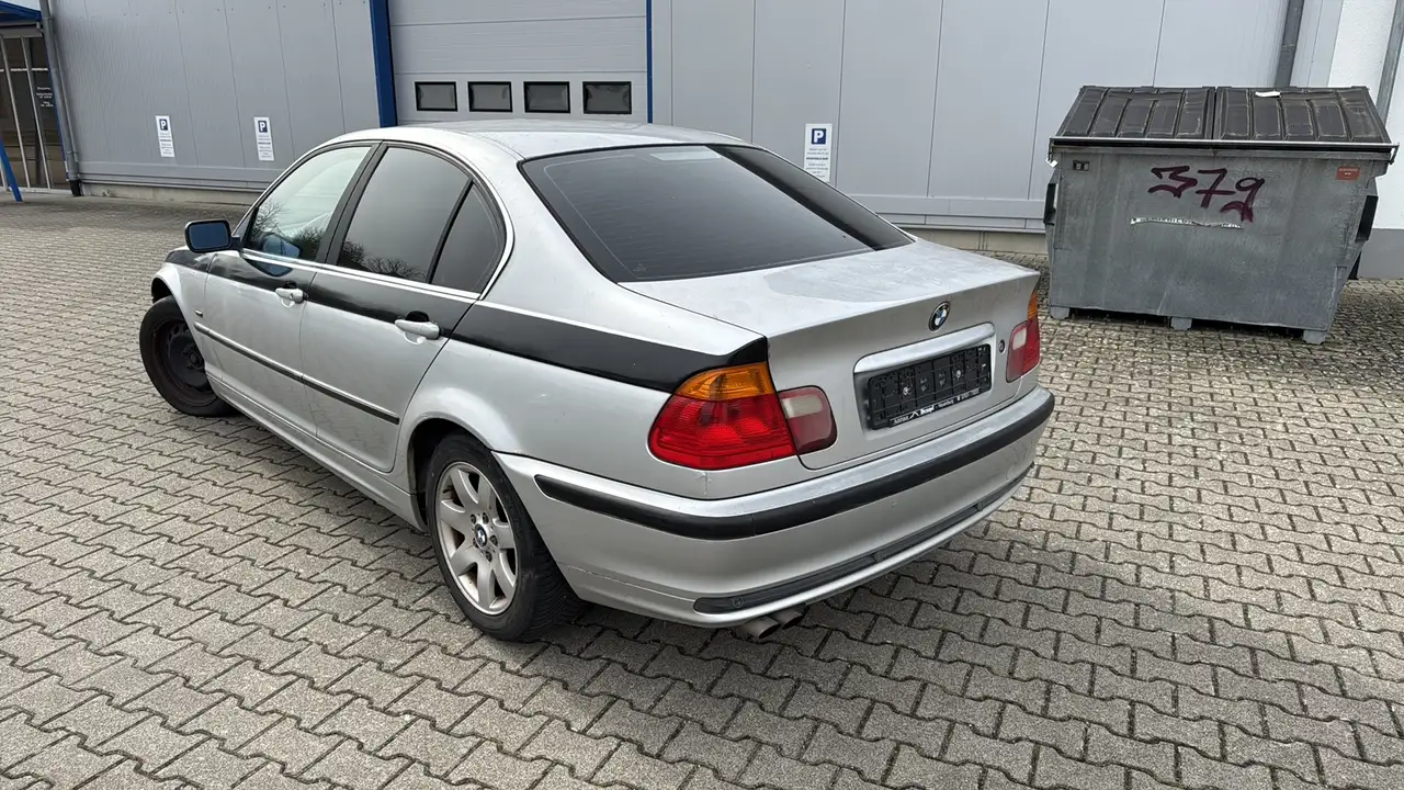 BMW 320 3er 320i, foto 2