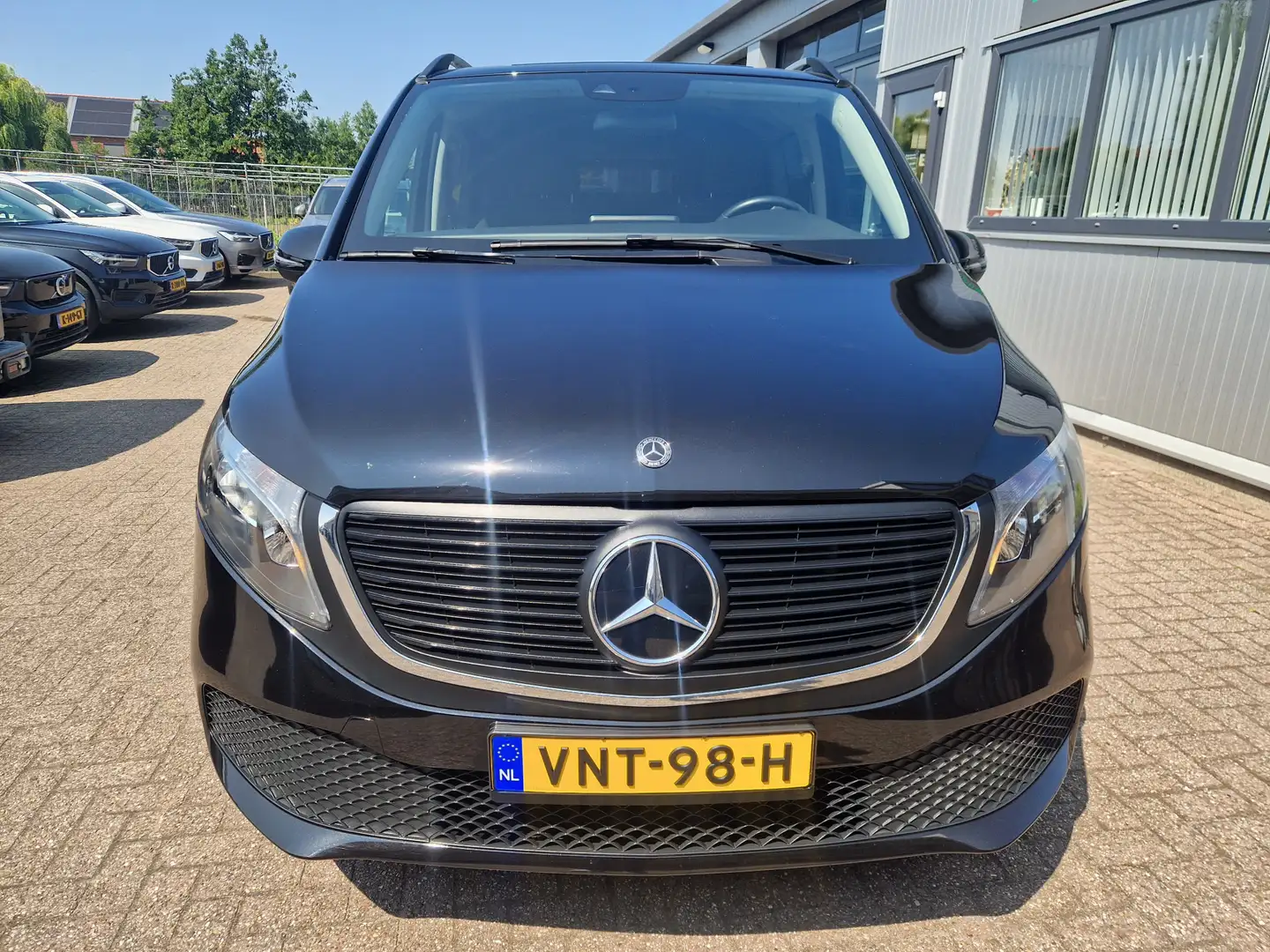 Mercedes-Benz EQV 300 L2 90kWh DC Чорний - 2