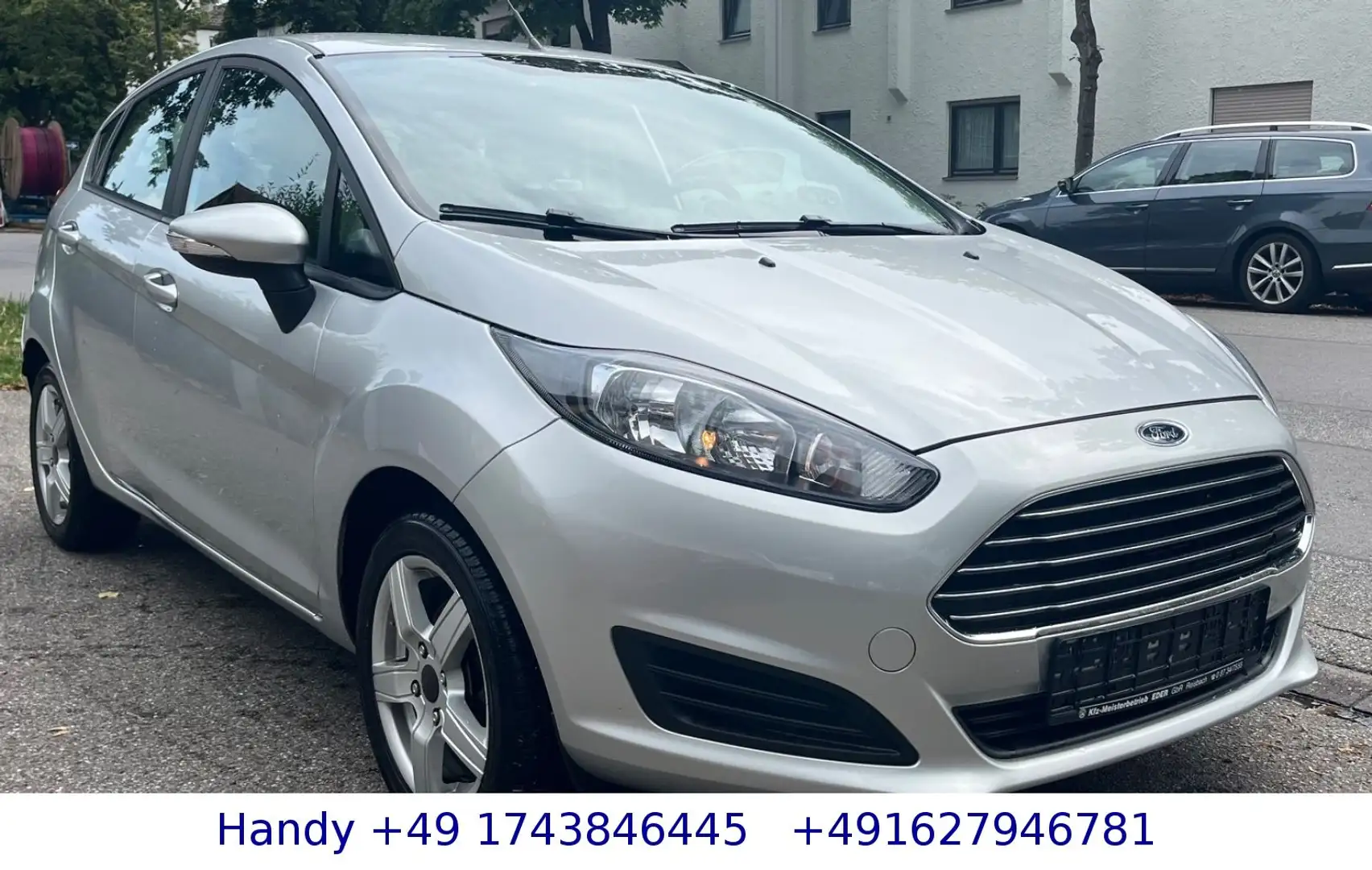 Ford Fiesta 1.25i Trend/TÜV AU 12.2026/SHZ/AUX/S-HEFT Plateado - 2