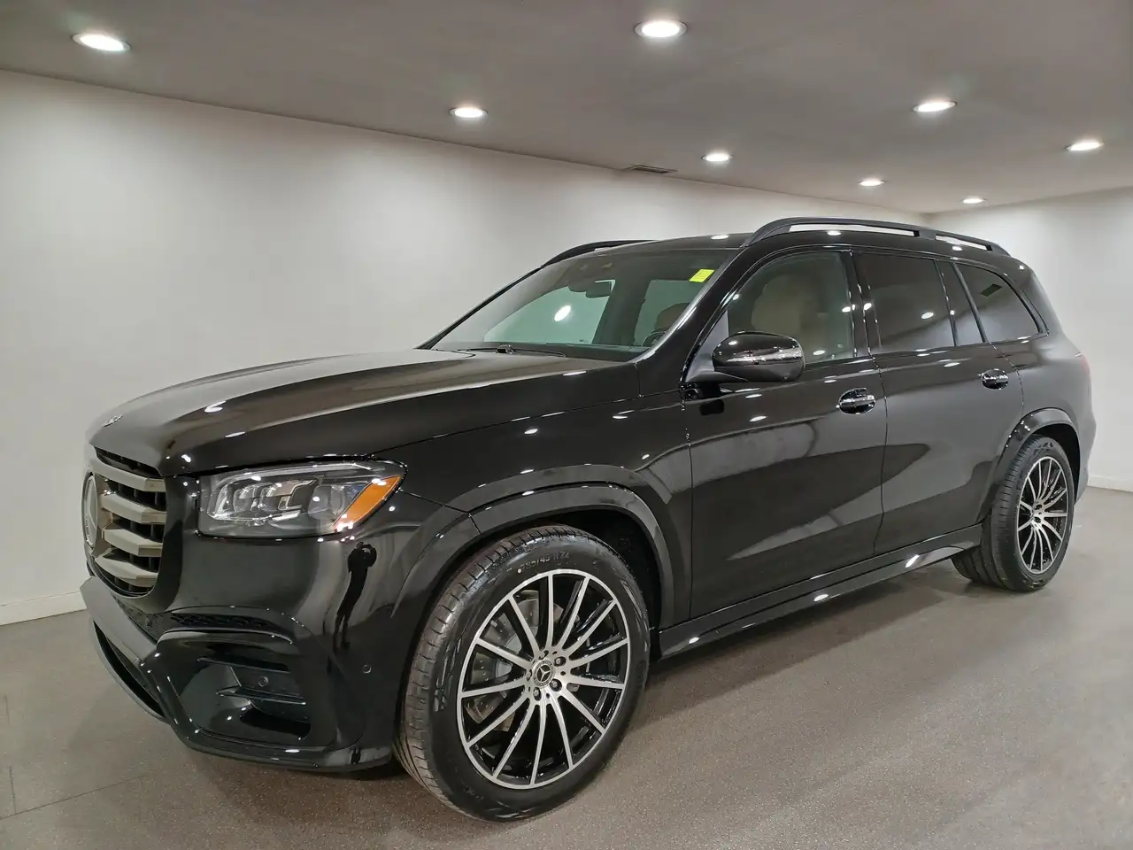 Mercedes-Benz GLS снимка Mercedes-Benz GLS