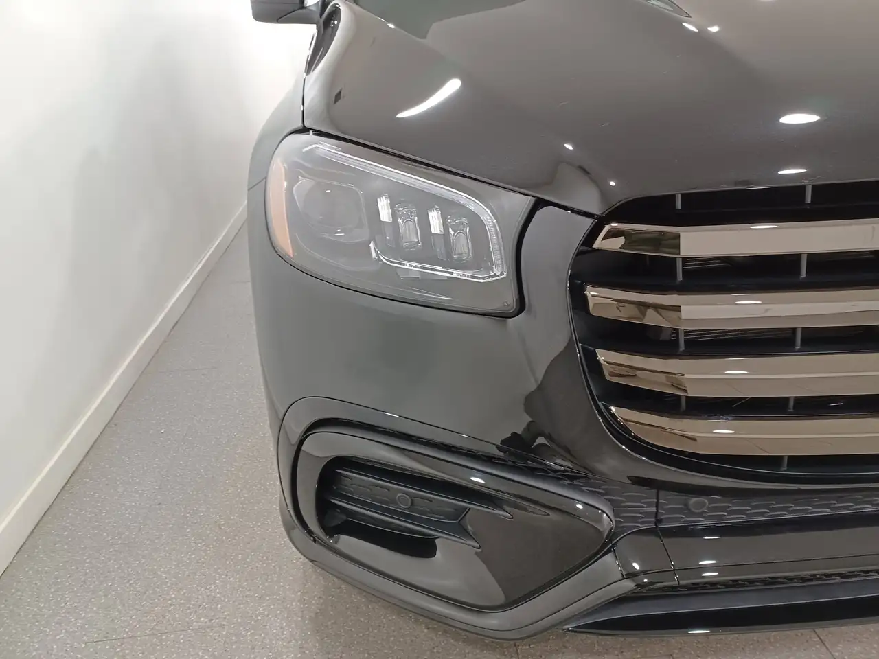 Mercedes-Benz GLS снимка Mercedes-Benz GLS