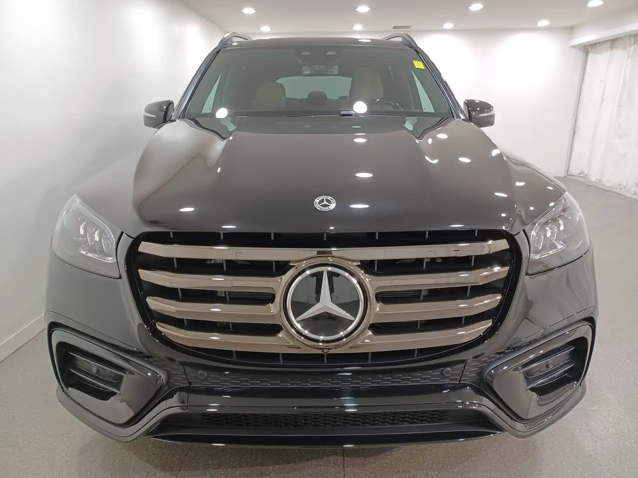 Mercedes-Benz GLS снимка Mercedes-Benz GLS