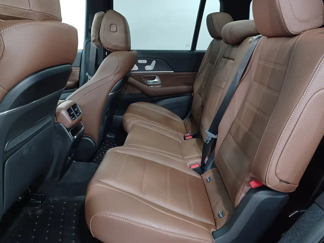 Mercedes-Benz GLS снимка Mercedes-Benz GLS