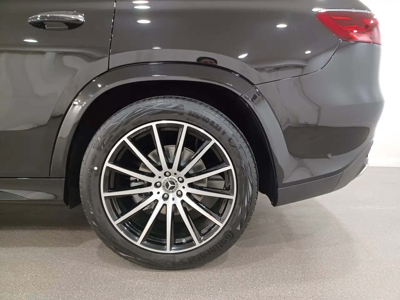 Mercedes-Benz GLS снимка Mercedes-Benz GLS