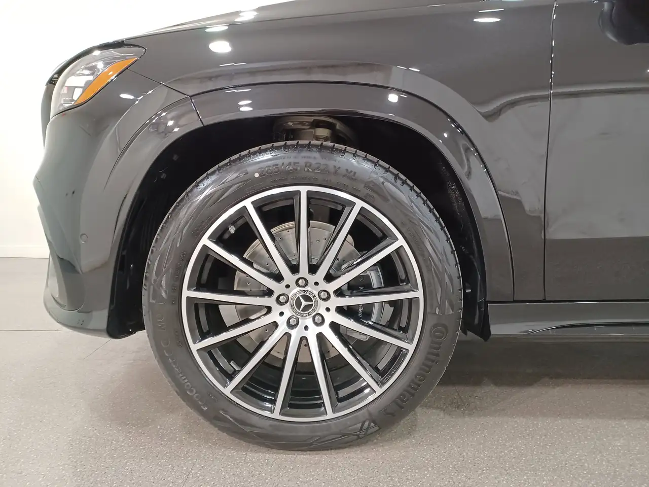 Mercedes-Benz GLS снимка Mercedes-Benz GLS