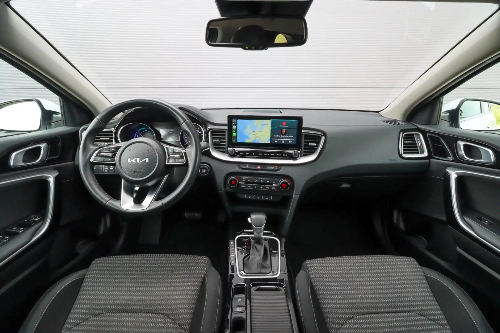 Kia Ceed SW / cee'd SW Sportswagon 1.6 GDI PHEV DynamicLine | Trekhaak | Wit - 2