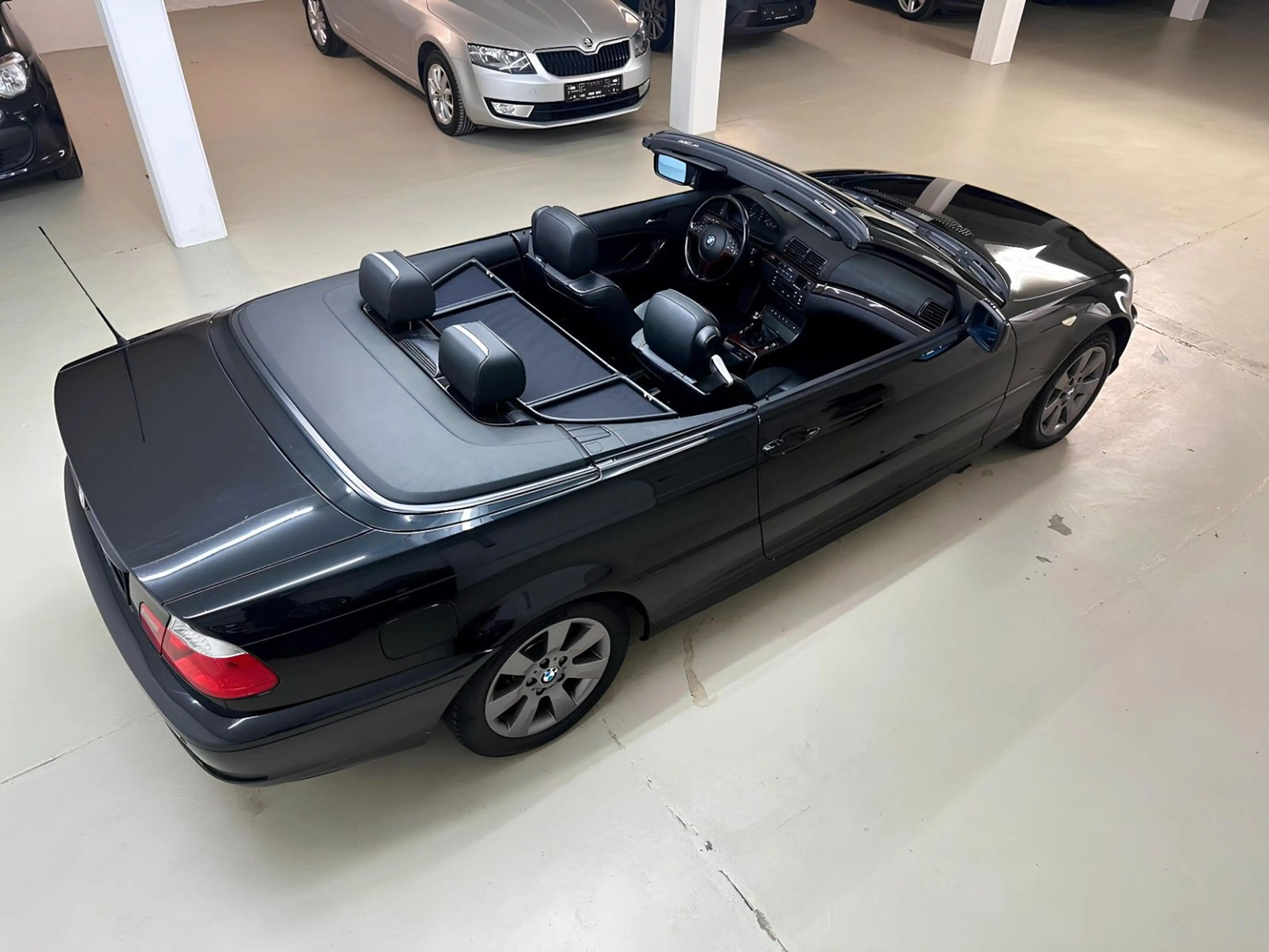 BMW 320 cd Cabrio  *NAVI *SHZ *TEMPO *8FACH *LEDER — photo 6
